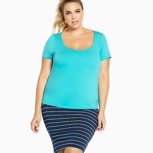 Torrid PONTE KEYHOLE CUTOUT TOP size 1